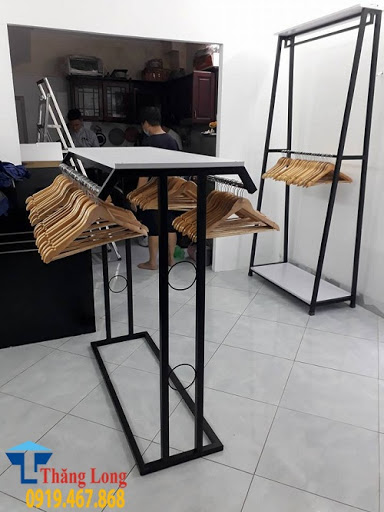 Giá kệ shop thời trang