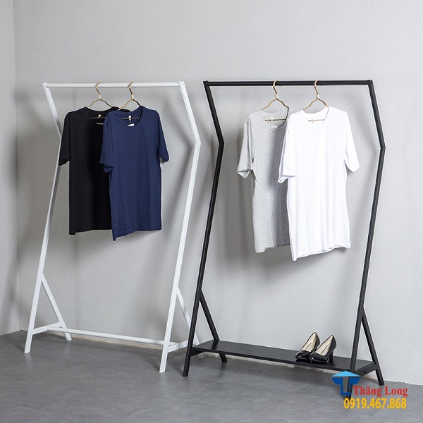 Kệ sắt treo quần áo thời trang KTT67