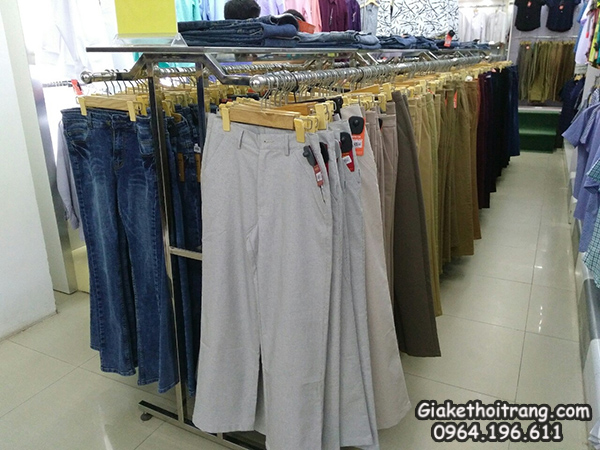Kệ inox treo quần áo giữa nhà cho shop