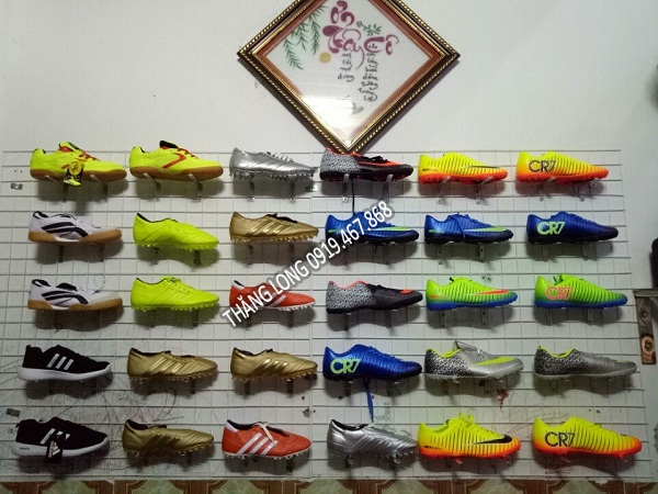 Giá treo giày thể thao tại Cao Bằng