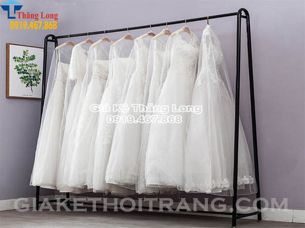 Kệ treo quần áo chữ A 2 tầng có gì nổi bật? Có nên mua không?