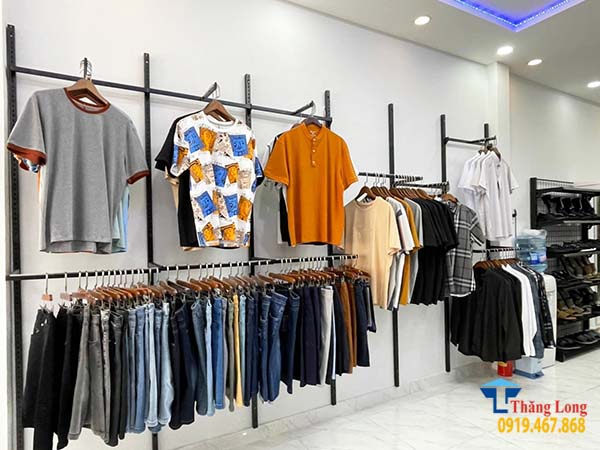 Nên dùng kệ treo quần áo bắn tường hay kệ độc lập cho không gian hẹp