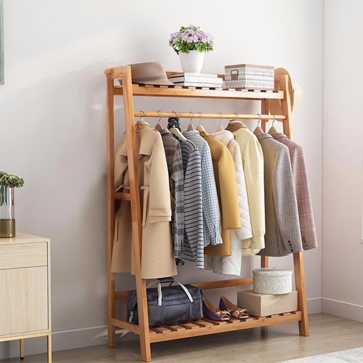 C&aacute;ch bảo quản kệ treo quần &aacute;o bằng gỗ lu&ocirc;n bền đẹp 