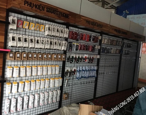 cách tính số lượng móc treo phụ kiện cho mỗi mô - đun kệ trưng bày