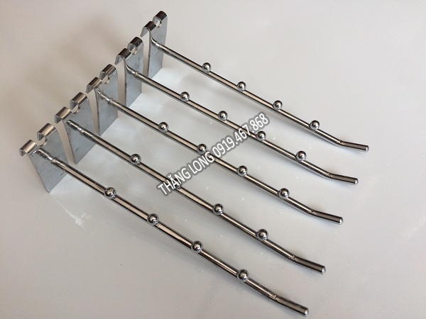 Có nên thay tủ quần áo bằng hệ thống móc treo quần áo inox gắn tường