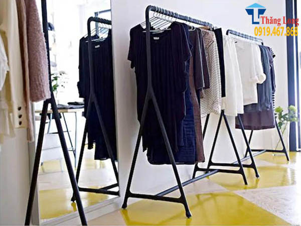 c&oacute; thật sự cần mua  kệ treo quần &aacute;o 