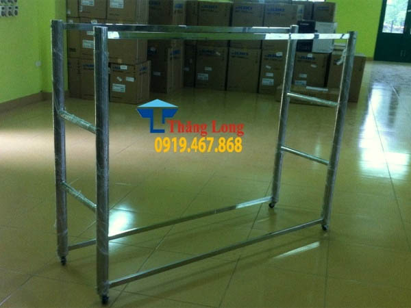 giá treo quần áo có bánh xe ktt12