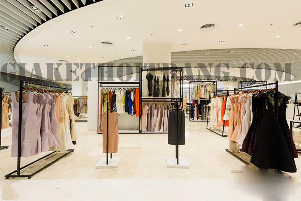 mẹo trưng b&agrave;y quần &aacute;o b&aacute;n chạy trong shop 
