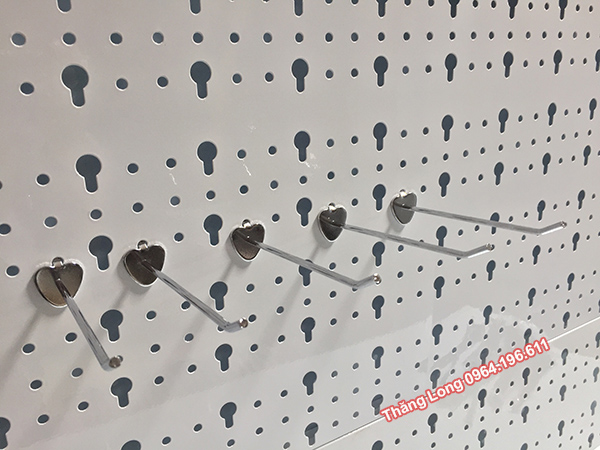 móc treo phụ kiện - xu hướng trưng bày nổi bật năm 2026