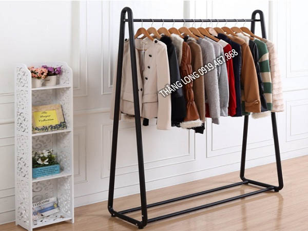 setup phòng trọ 10m2 với kệ treo quần áo thông minh như thế nào