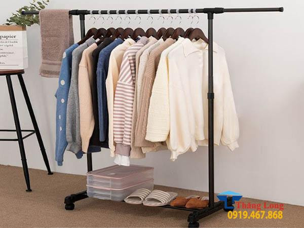 Tư vấn một vài mẫu kệ trang trí shop quần áo đẹp nhất