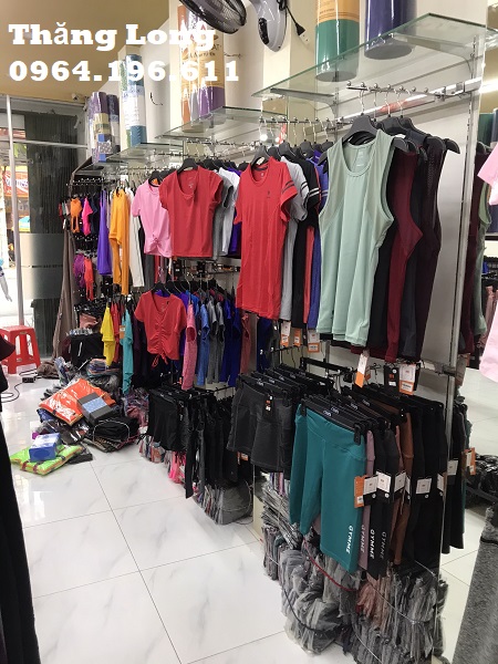 Giá móc treo quần áo - giải pháp siêu tiết kiệm diện tích cho shop