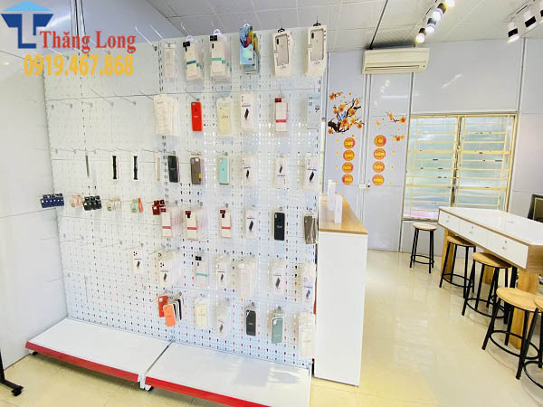 kệ treo phụ kiện điện thoại